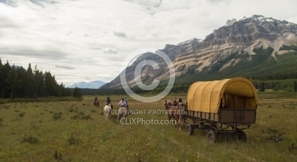 The Chuckwagon On the Trail with Wild Deuce Outfitters